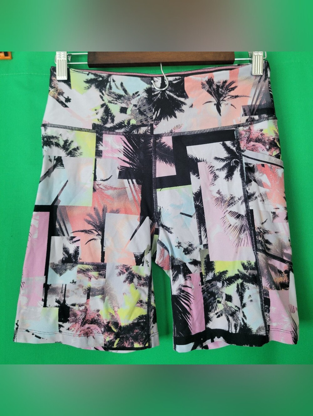 Calvin Klein CK Performance Multicolor Tropical Palm-Print Bike Shorts Sz M Wick